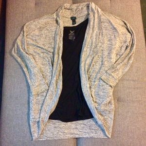 Rue 21 + size 1X light gray sweater like new